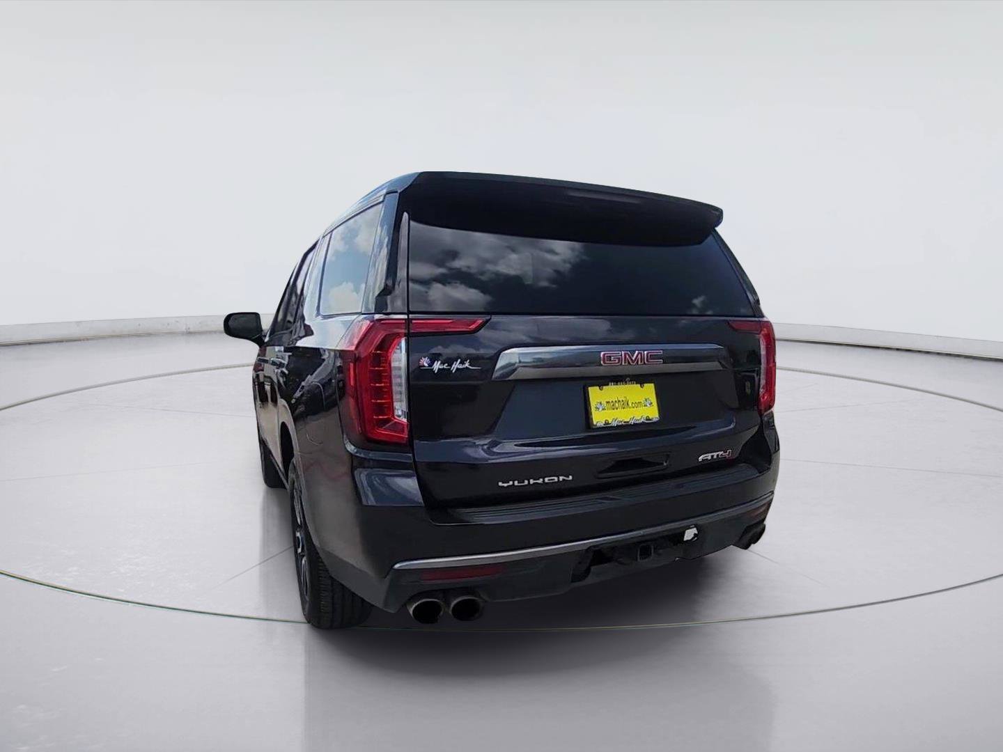 Certified 2023 GMC Yukon AT4 w/ AT4 Premium Plus Package AWD/4WD image 7
