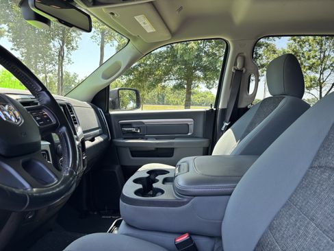 Used 2019 RAM 1500 Classic SLT w/ Luxury Group AWD/4WD image 33