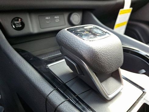 New 2025 Nissan Rogue SV image 7