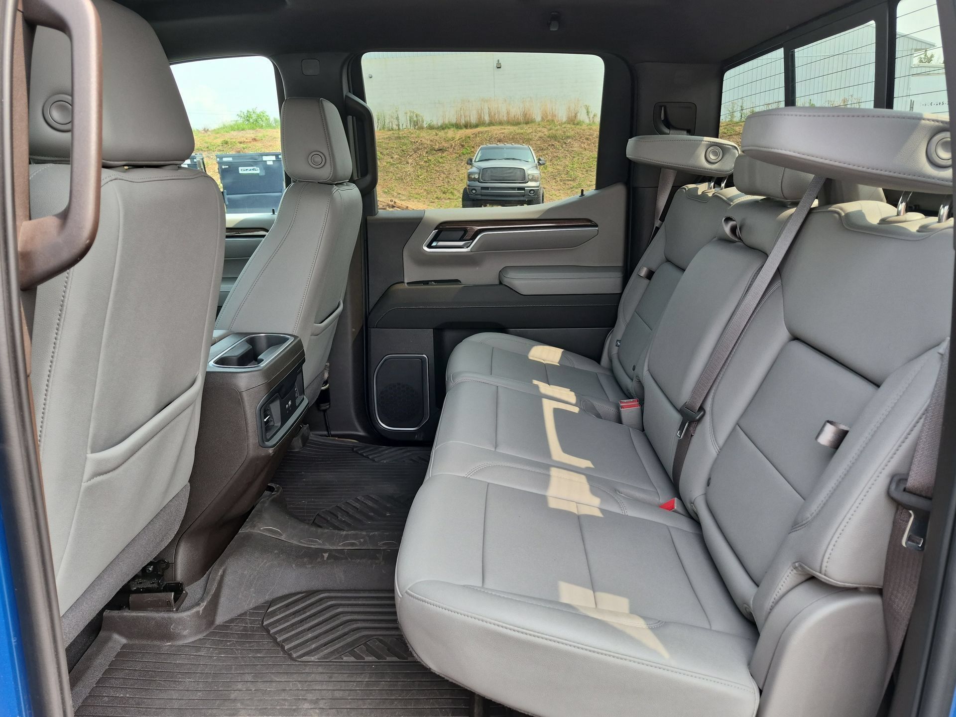 Certified 2023 Chevrolet Silverado 1500 LT Trail Boss w/ Convenience Package II AWD/4WD image 25
