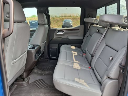 Certified 2023 Chevrolet Silverado 1500 LT Trail Boss w/ Convenience Package II AWD/4WD image 25