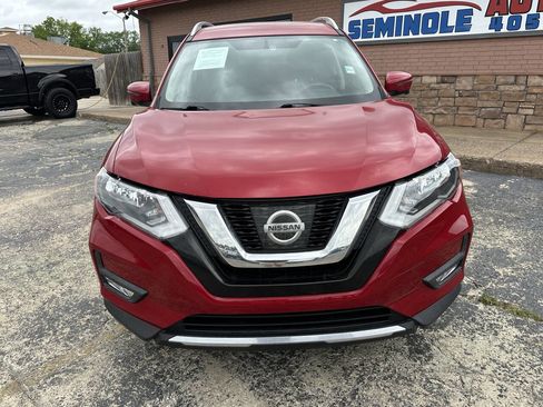 Used 2017 Nissan Rogue SV w/ SV Premium Package FWD image 4