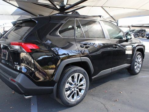 New 2025 Toyota RAV4 XLE Premium image 18