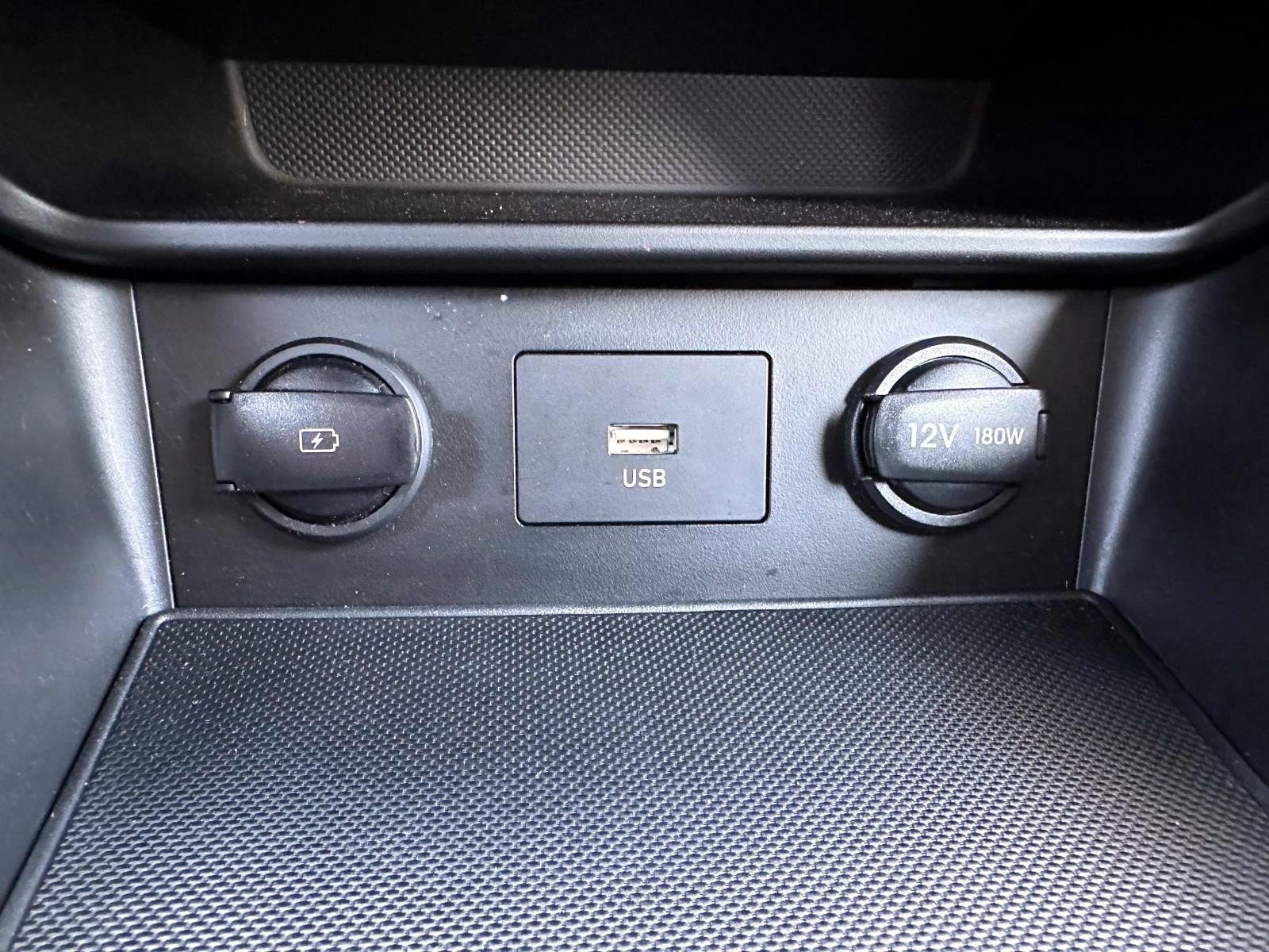 Used 2023 Hyundai Kona SEL AWD/4WD image 25