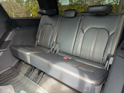 Certified 2024 Ford Expedition Platinum image 30