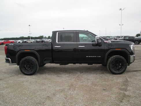 New 2026 GMC Sierra 2500 SLT w/ SLT Convenience Package AWD/4WD image 3
