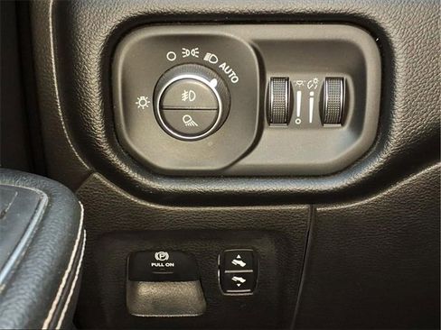 Used 2019 RAM 1500 Laramie w/ Sport Appearance Package image 18