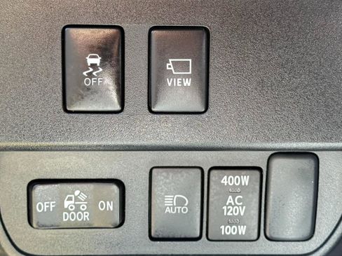 Used 2022 Toyota Tacoma TRD Pro AWD/4WD image 17