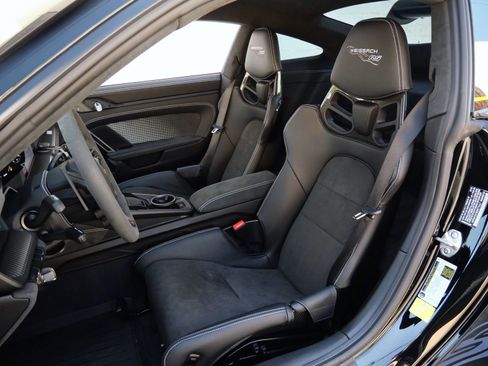 Used 2025 Porsche 911 GT3 RS image 21