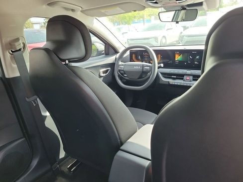 New 2026 Kia K4 LXS image 13