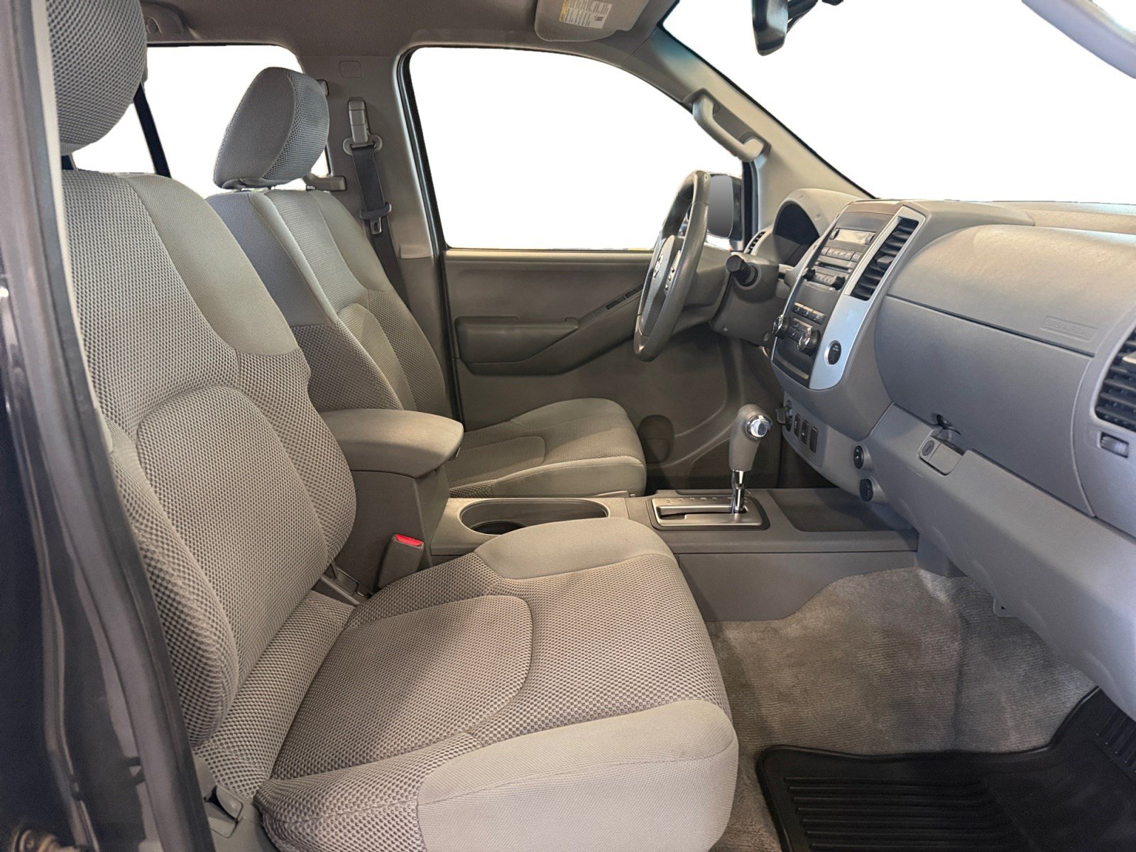 Used 2012 Nissan Frontier SV w/ SV Premium Utility Pkg AWD/4WD image 15