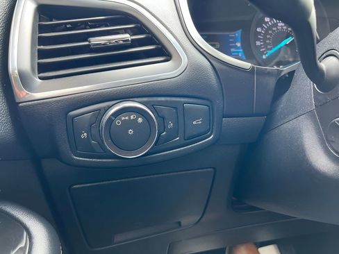 Used 2018 Ford Edge Titanium w/ Equipment Group 301A AWD/4WD image 31