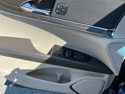 Used 2017 Lincoln MKX Reserve w/ Driver Assistance Package FWD image 32