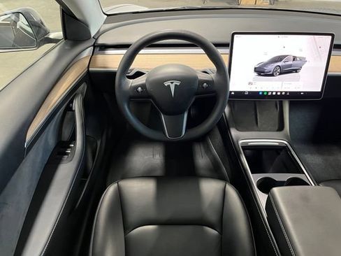 Used 2023 Tesla Model 3 Standard Range RWD image 18