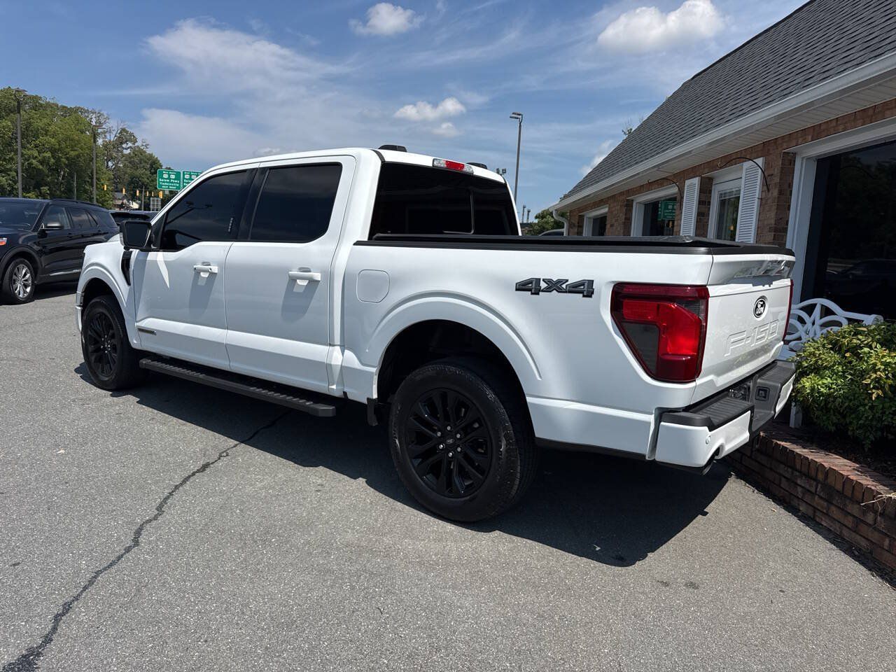 Used 2024 Ford F150 XLT w/ Equipment Group 303A High AWD/4WD image 17