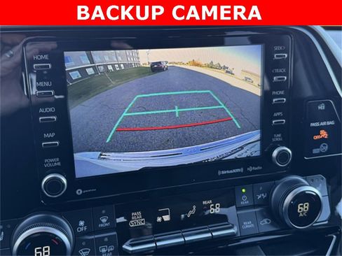 Certified 2020 Toyota Highlander XLE image 4