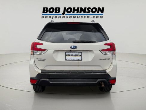 Used 2019 Subaru Forester Premium image 3