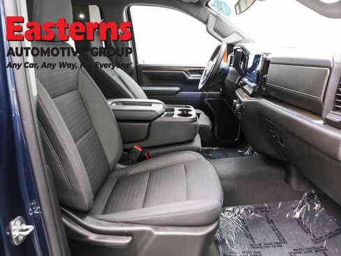 Used 2023 Chevrolet Silverado 1500 LT image 26