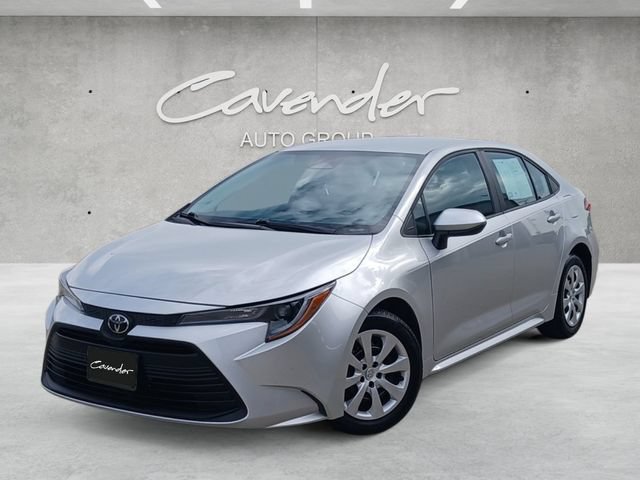 Used 2025 Toyota Corolla LE FWD image 1