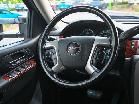 Used 2013 GMC Sierra 2500 SLT w/ SLT Convenience Package AWD/4WD image 30