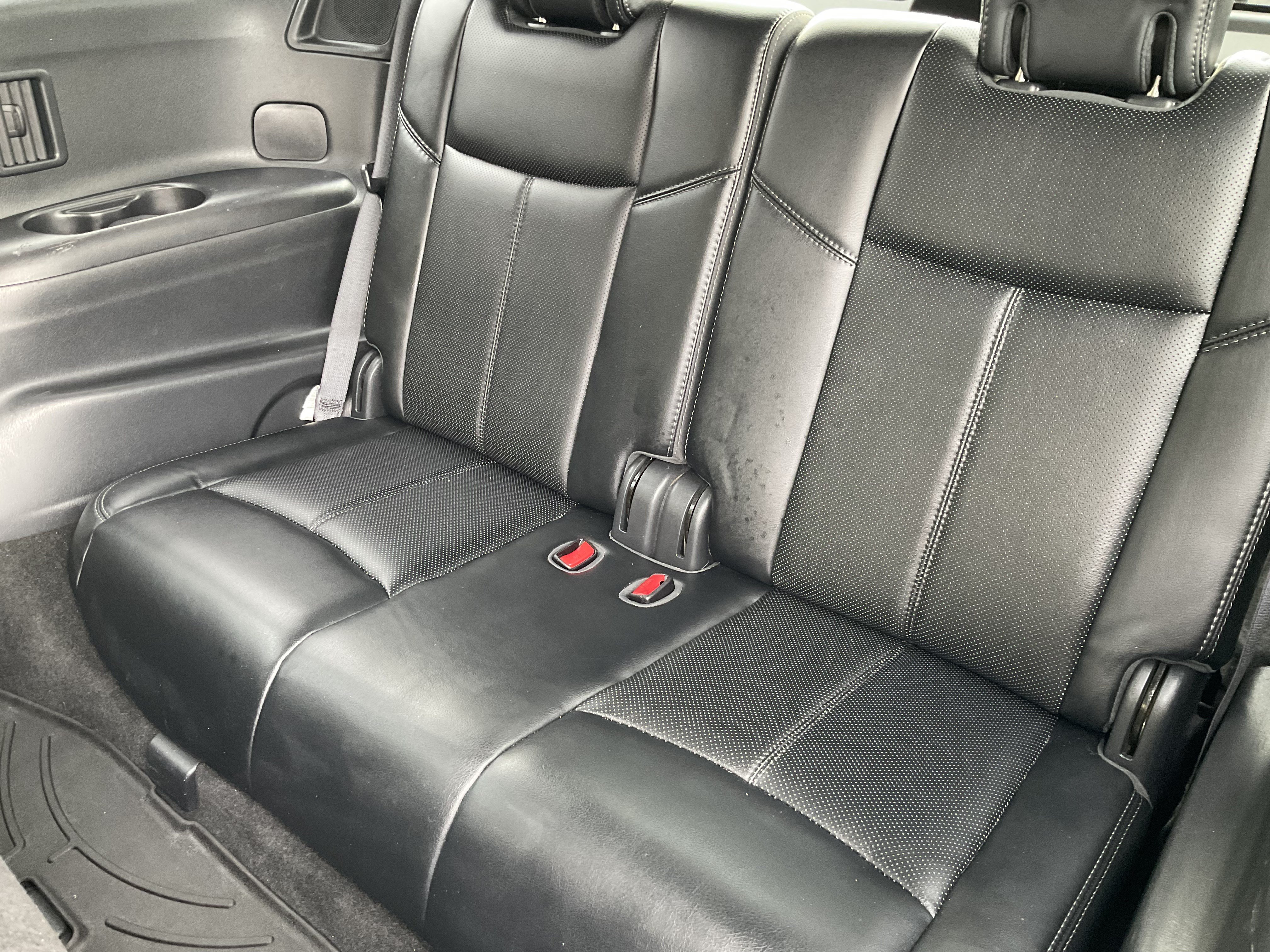 Used 2015 Nissan Pathfinder Platinum FWD image 48