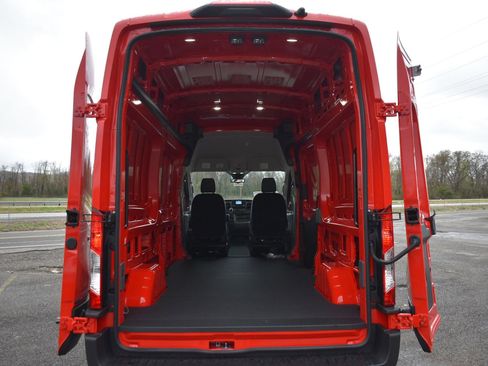 New 2025 Ford Transit 350 XL image 9