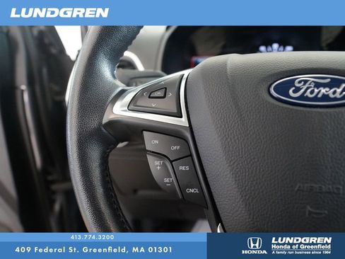 Used 2022 Ford Edge Titanium image 19