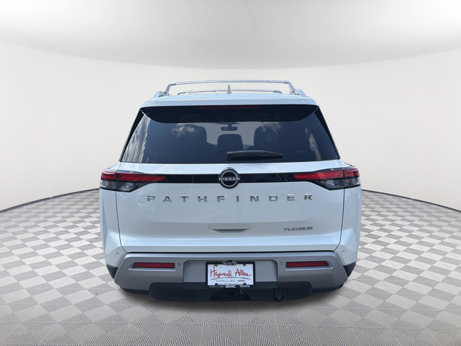 Used 2023 Nissan Pathfinder Platinum w/ Lighting Package (N93) FWD image 7