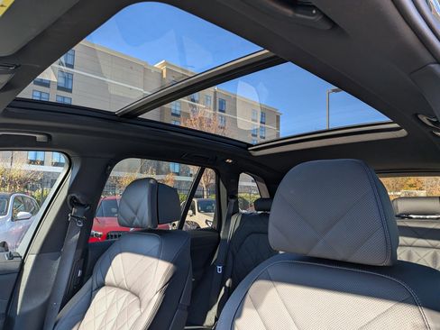 Used 2025 BMW X5 xDrive40i w/ Climate Comfort Package image 17