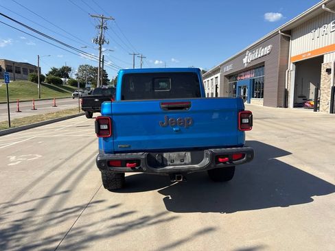 Used 2021 Jeep Gladiator Rubicon AWD/4WD image 6