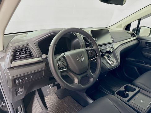 Used 2025 Honda Odyssey EX-L image 9