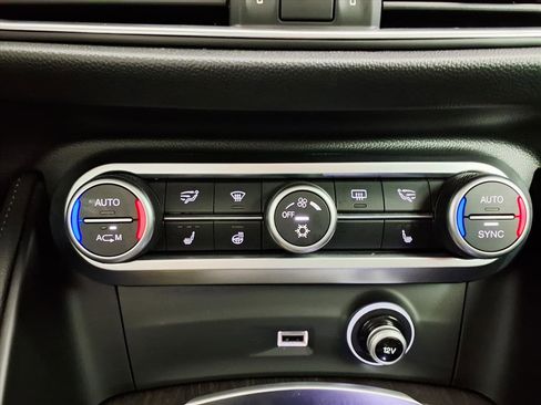 Used 2018 Alfa Romeo Stelvio Ti image 20