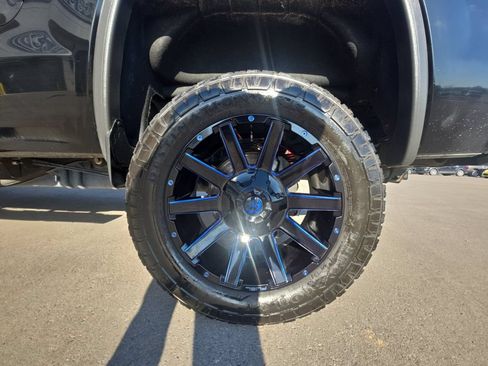 Used 2018 GMC Sierra 2500 Denali w/ Duramax Plus Package AWD/4WD image 26