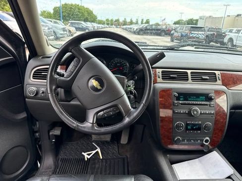 Used 2010 Chevrolet Silverado 1500 LTZ w/ Convenience Package AWD/4WD image 16