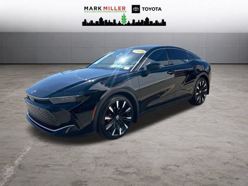 Certified 2025 Toyota Crown Platinum AWD/4WD image 1