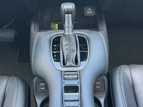 Used 2024 Honda HR-V EX-L image 17