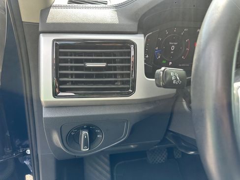 Used 2023 Volkswagen Atlas SE AWD/4WD image 13