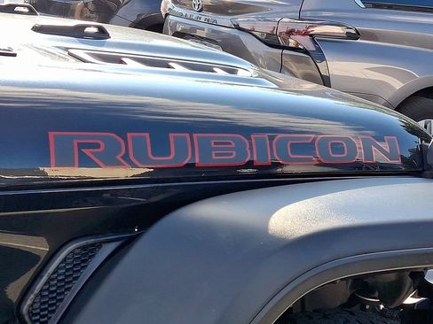 Used 2021 Jeep Wrangler Unlimited Rubicon w/ LED Lighting Group AWD/4WD image 10