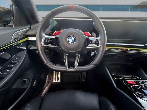 Used 2025 BMW M5 AWD/4WD image 8