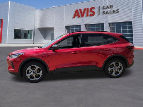Used 2025 Ford Escape ST-Line AWD/4WD image 2