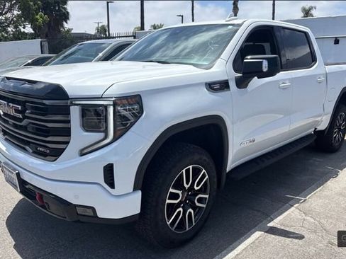 Used 2025 GMC Sierra 1500 AT4 w/ AT4 Premium Package AWD/4WD image 2