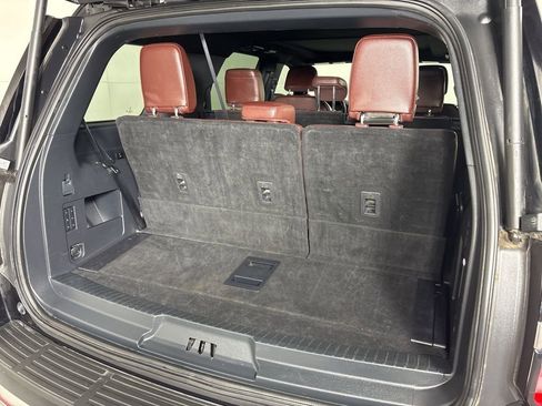 Used 2024 Ford Expedition Limited AWD/4WD image 19