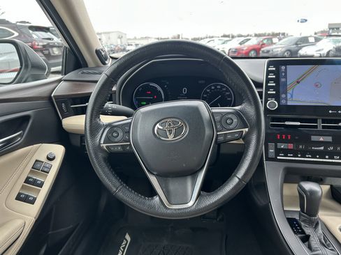 Used 2020 Toyota Avalon XLE image 10