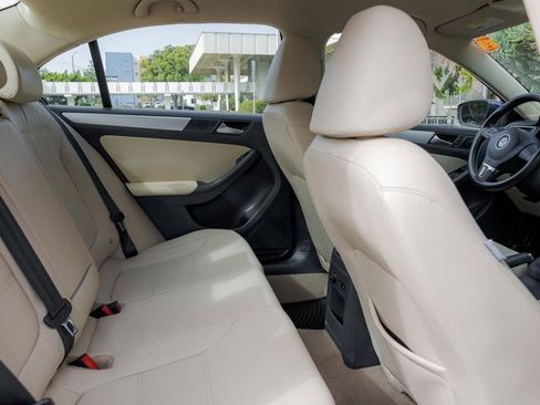 Used 2012 Volkswagen Jetta TDI image 14