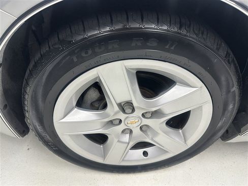 Used 2012 Chevrolet Malibu LS FWD image 15