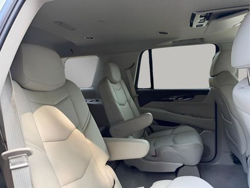 Used 2016 Cadillac Escalade Premium AWD/4WD image 42