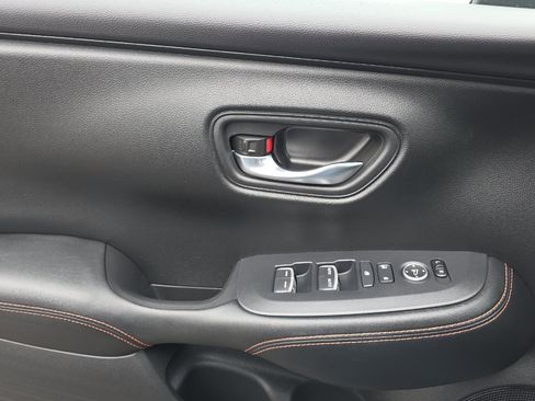 Used 2023 Honda HR-V Sport image 11