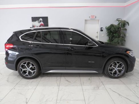 Used 2016 BMW X1 xDrive28i AWD/4WD image 2