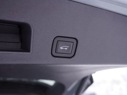 Certified 2025 Buick Enclave Preferred image 22