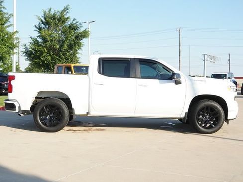 Used 2024 Chevrolet Silverado 1500 RST w/ Convenience Package II RWD image 10